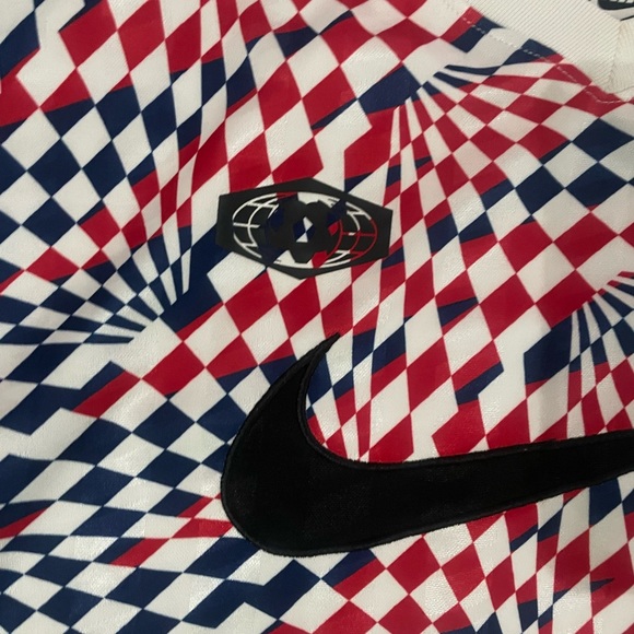 Nike Loose Fit Cropped Long Sleeve Athletic Top Red, White & Blue Small - Picture 2 of 8